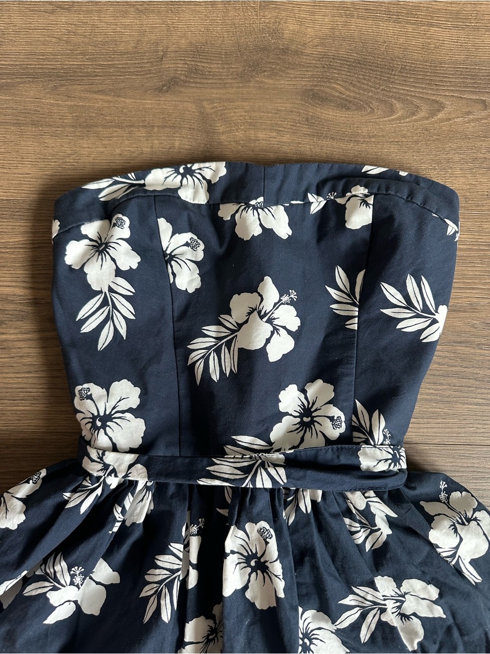 Y2K Hollister Navy and White Floral Strapless Sundress - Picture 5 of 6